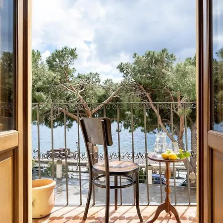 Iancura - Di Design A Salina Guest house *