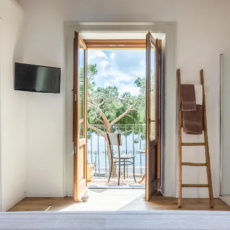 Guest house Iancura - Di Design A Salina